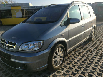 Микроавтобус Opel Zafira A Edition