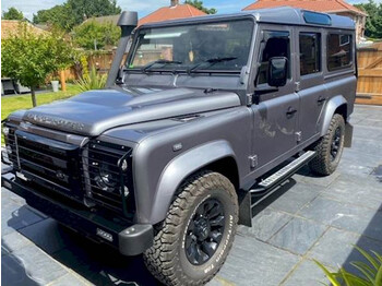 Легковой автомобиль Land Rover Defender 110