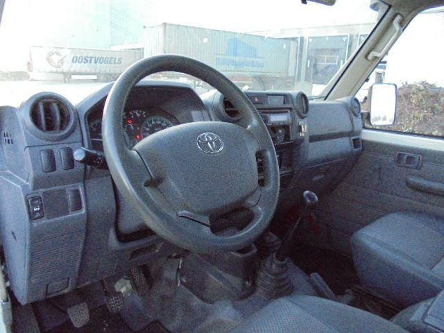 Легковой автомобиль Toyota Land Cruiser HZJ79L DKMRS 4X4 DOUBLE CAB PICKUP: фото 8