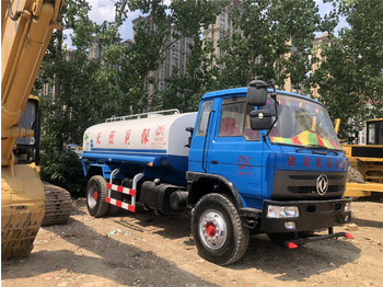 Грузовик-цистерна DONGFENG Water tanker truck: фото 1