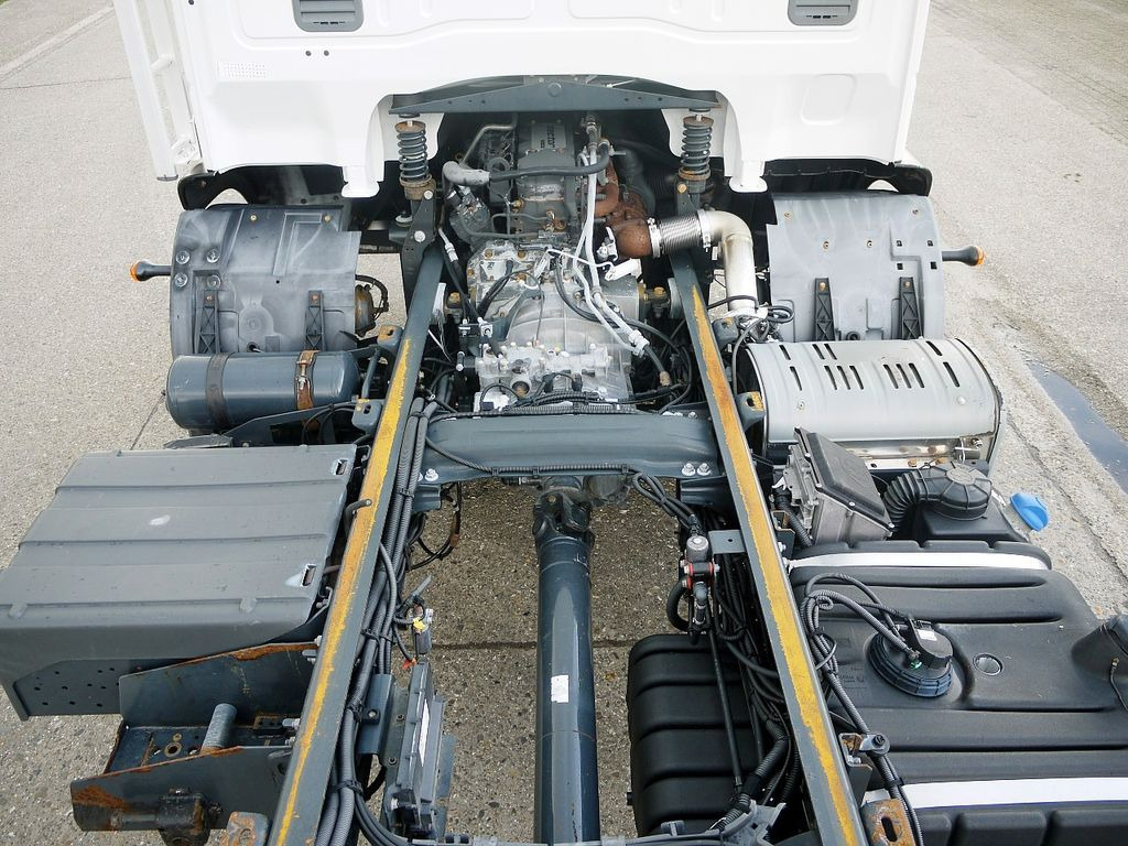 Грузовик-шасси Iveco 160E22 FAHRGESTELL LADEBORDWAND MANUAL GETRIEBE: фото 8