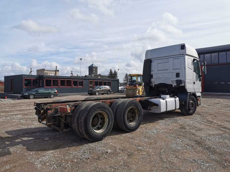 Грузовик-шасси Iveco Eurostar 260E42 6x4, chassis truck: фото 5