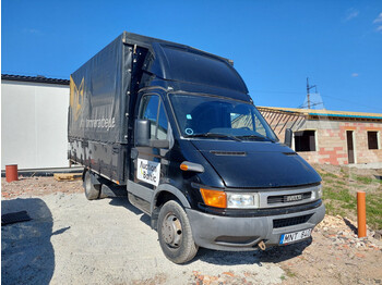Тентованный фургон Iveco Daily 35 C 15: фото 1