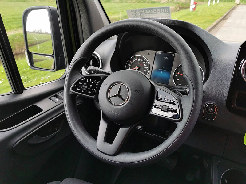 Цельнометаллический фургон Mercedes-Benz Sprinter 319 cdi: фото 12