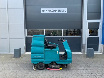 Подметально-уборочная машина TENNANT 7100