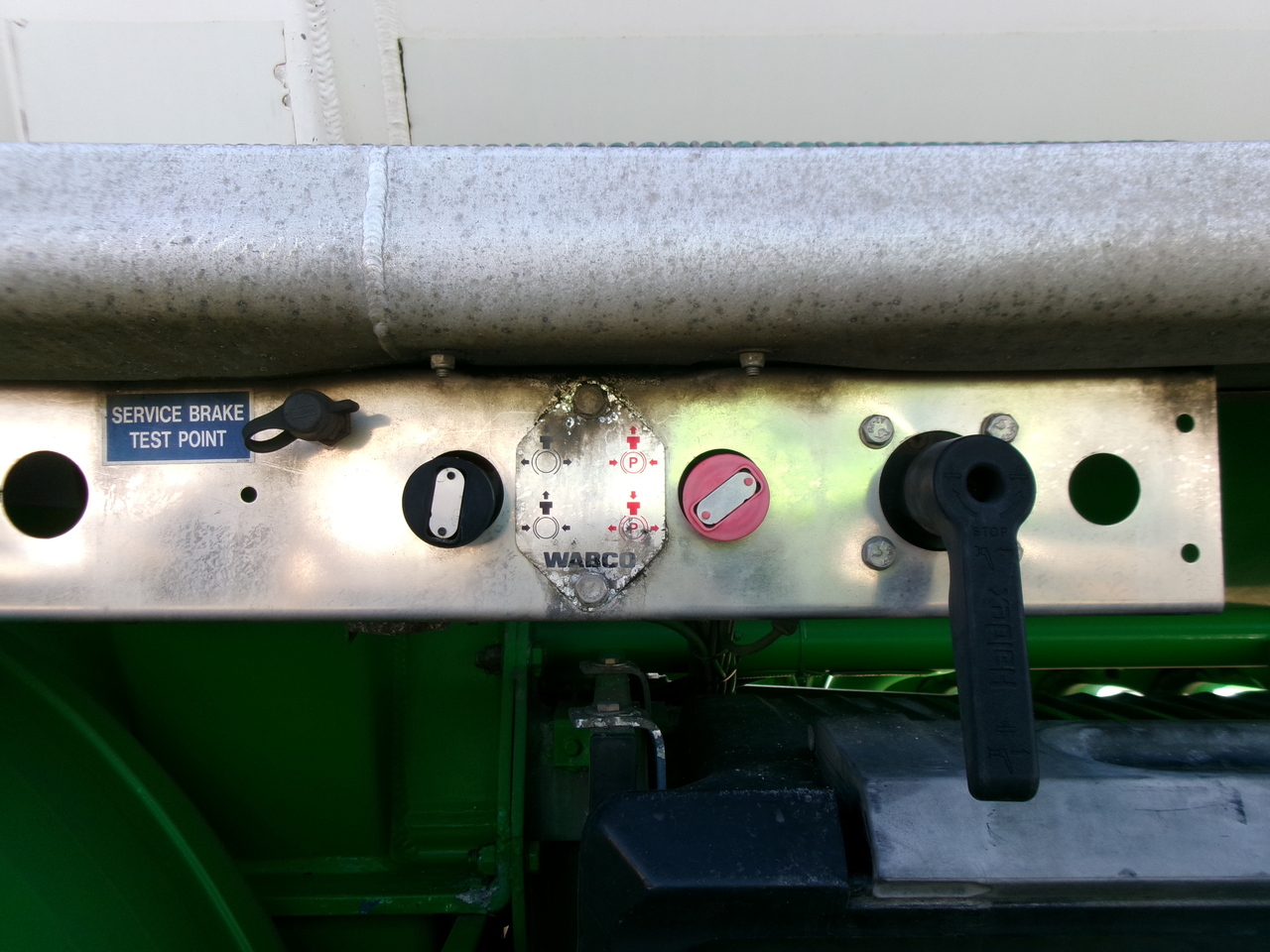 Полуприцеп-цистерна для транспортировки топлива Feldbinder Fuel tank alu 42 m3 / / 6 comp + pump: фото 23