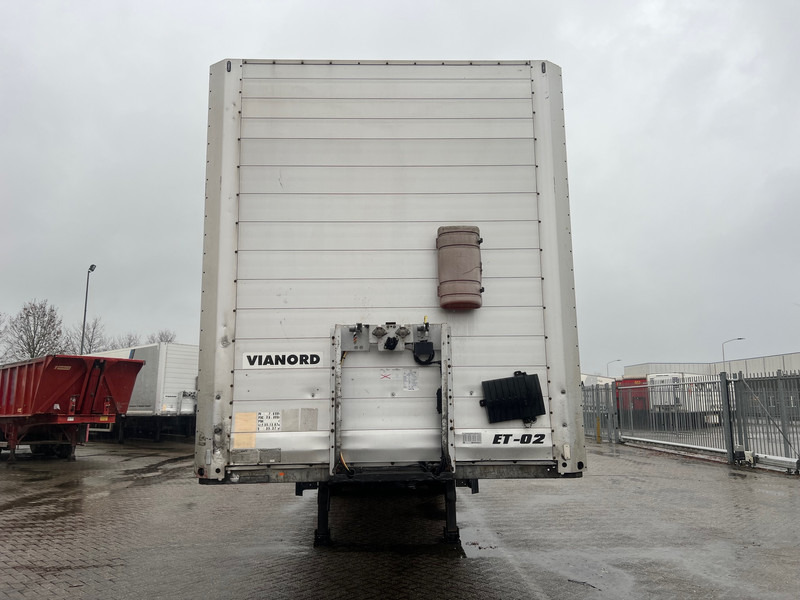 Полуприцеп-фургон Schmitz Cargobull Closed box: фото 2