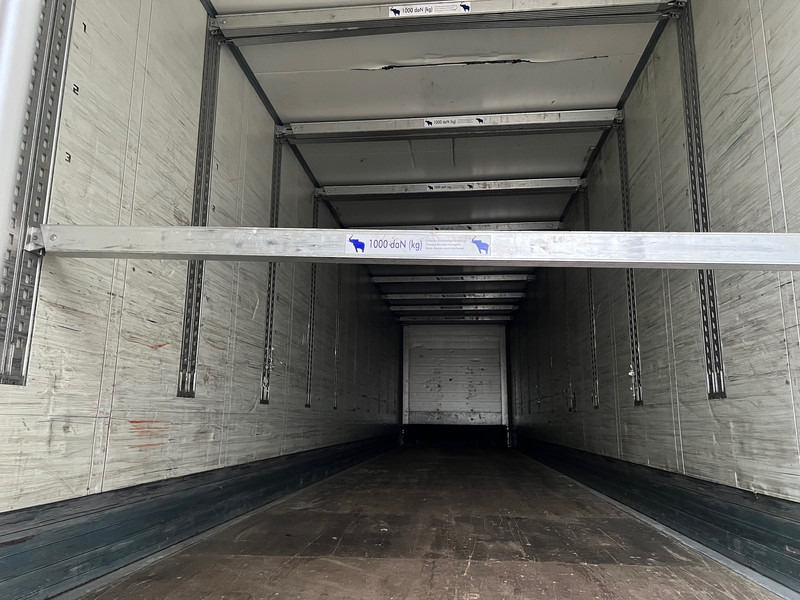 Полуприцеп-фургон Schmitz Cargobull Closed box: фото 6