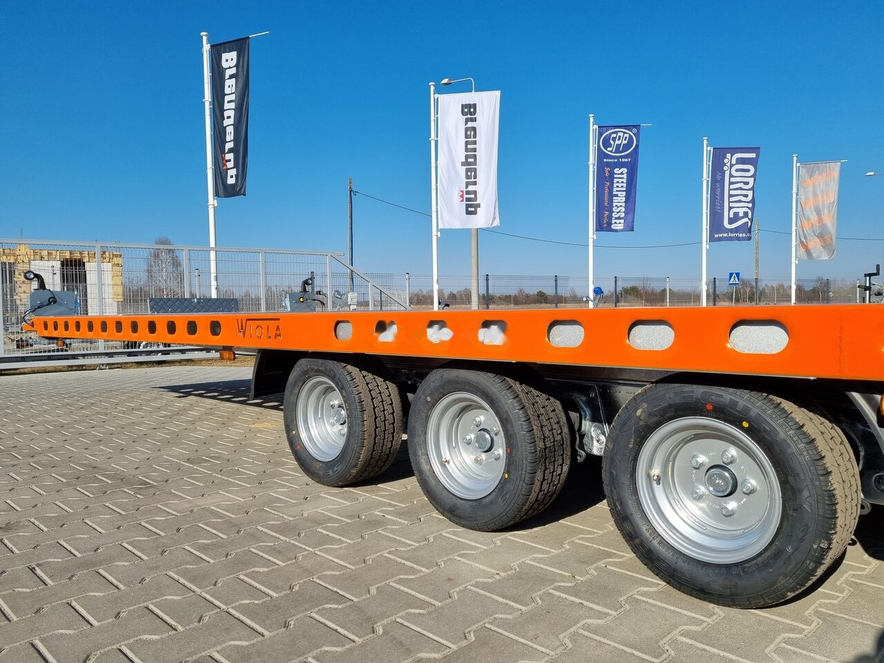 Новый Прицеп-автовоз Wiola L35G65P hydraulic lifting 650x216 cm 3.5T GVW for vans trucks: фото 18