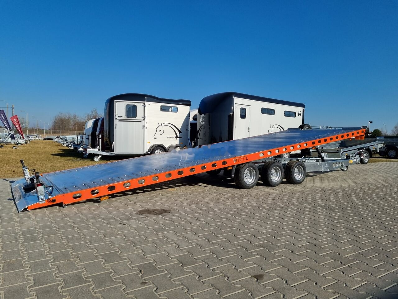 Новый Прицеп-автовоз Wiola L35G65P hydraulic lifting 650x216 cm 3.5T GVW for vans trucks: фото 25