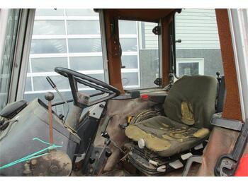 Трактор Massey Ferguson 675 Speedshift med frontlæsser: фото 5