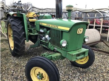 Колёсный трактор John Deere 2130