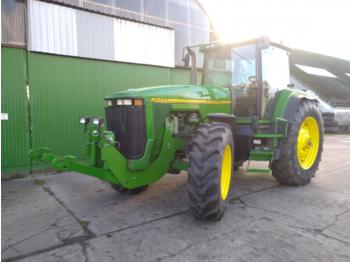 Колёсный трактор John Deere 8400 Powershift