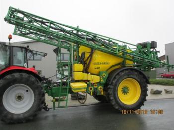 Прицепной опрыскиватель John Deere 840