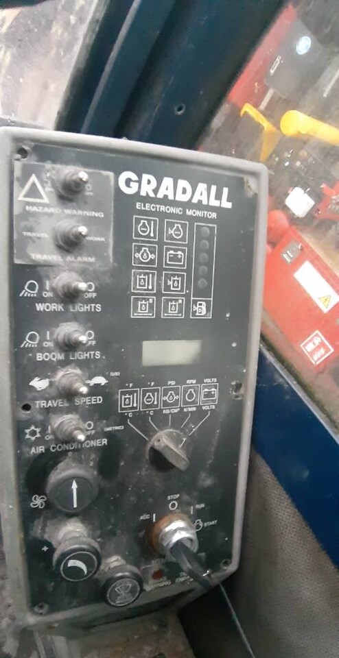 Колёсный экскаватор Gradall XL 2300: фото 13