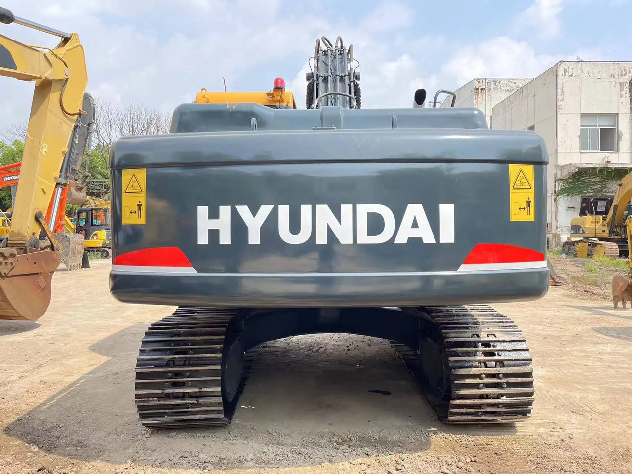Гусеничный экскаватор HYUNDAI R220 -9S track excavator 22 tons Korean hydraulic digger: фото 6