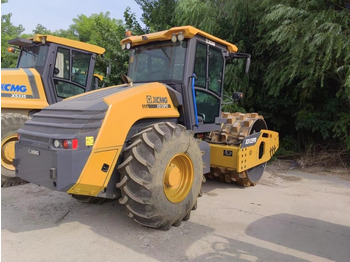 Компактор XCMG Official XS125PD Used Vibrating Machine 12ton New Diesel Engine Road Roller Price: фото 4