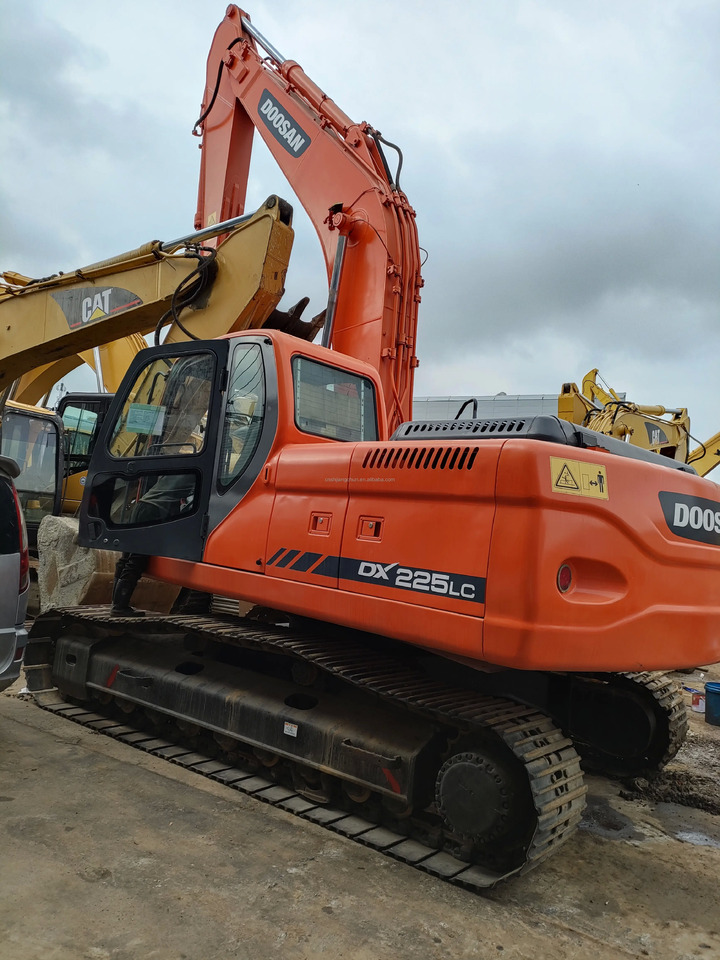 Гусеничный экскаватор used excavators in stock for sale second hand excavator used machinery equipment Doosan dx225: фото 2