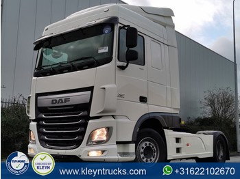 Тягач DAF XF 460 spacecab skirts