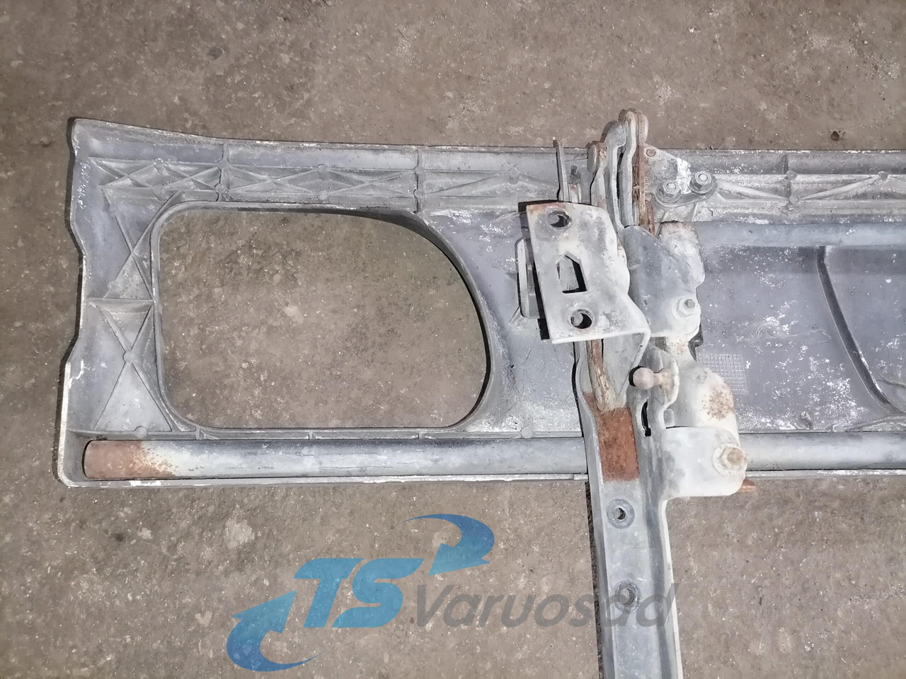 Решётка радиатора для Грузовиков Scania Grille panel 1383620: фото 5