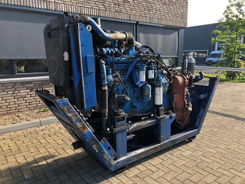 Двигатель Sisu Valmet Diesel 74.234 ETA 181 HP diesel enine with ZF gearbox: фото 5