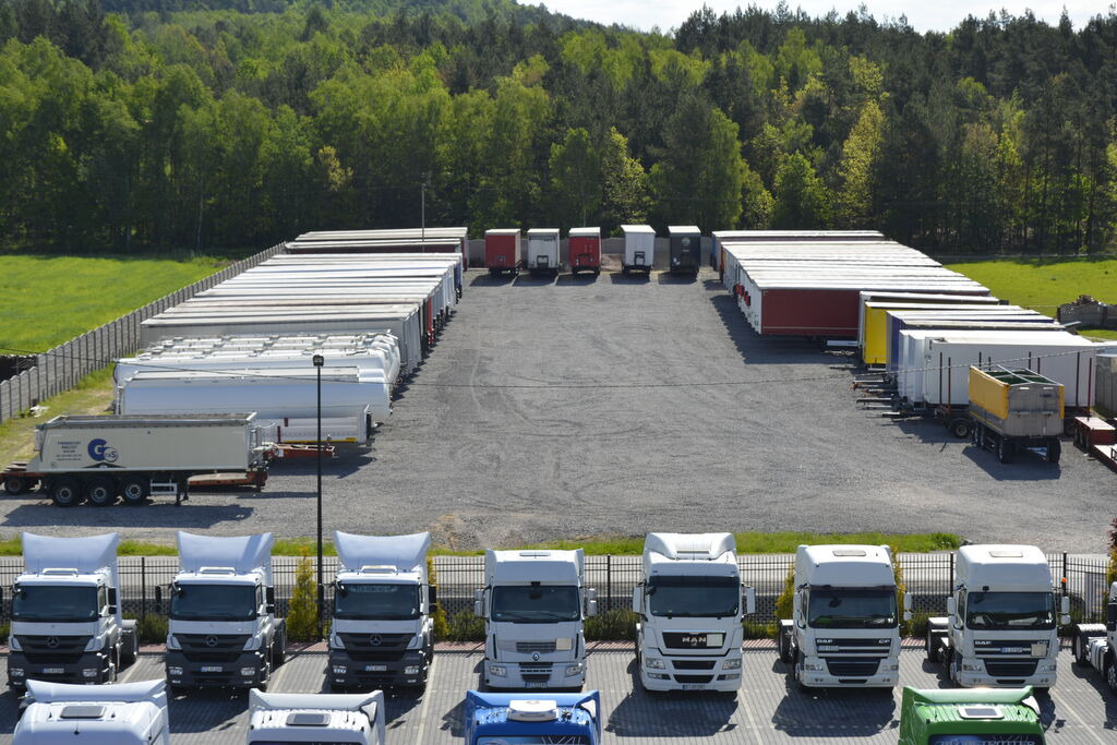 DUETDUDA - Строительная техника MERCEDES-BENZ undefined: фото 2