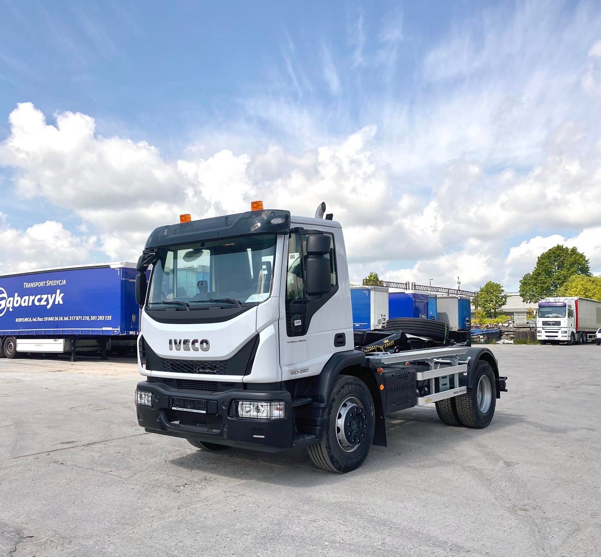 KING Vehicle Body Builder - Грузовики undefined: фото 3