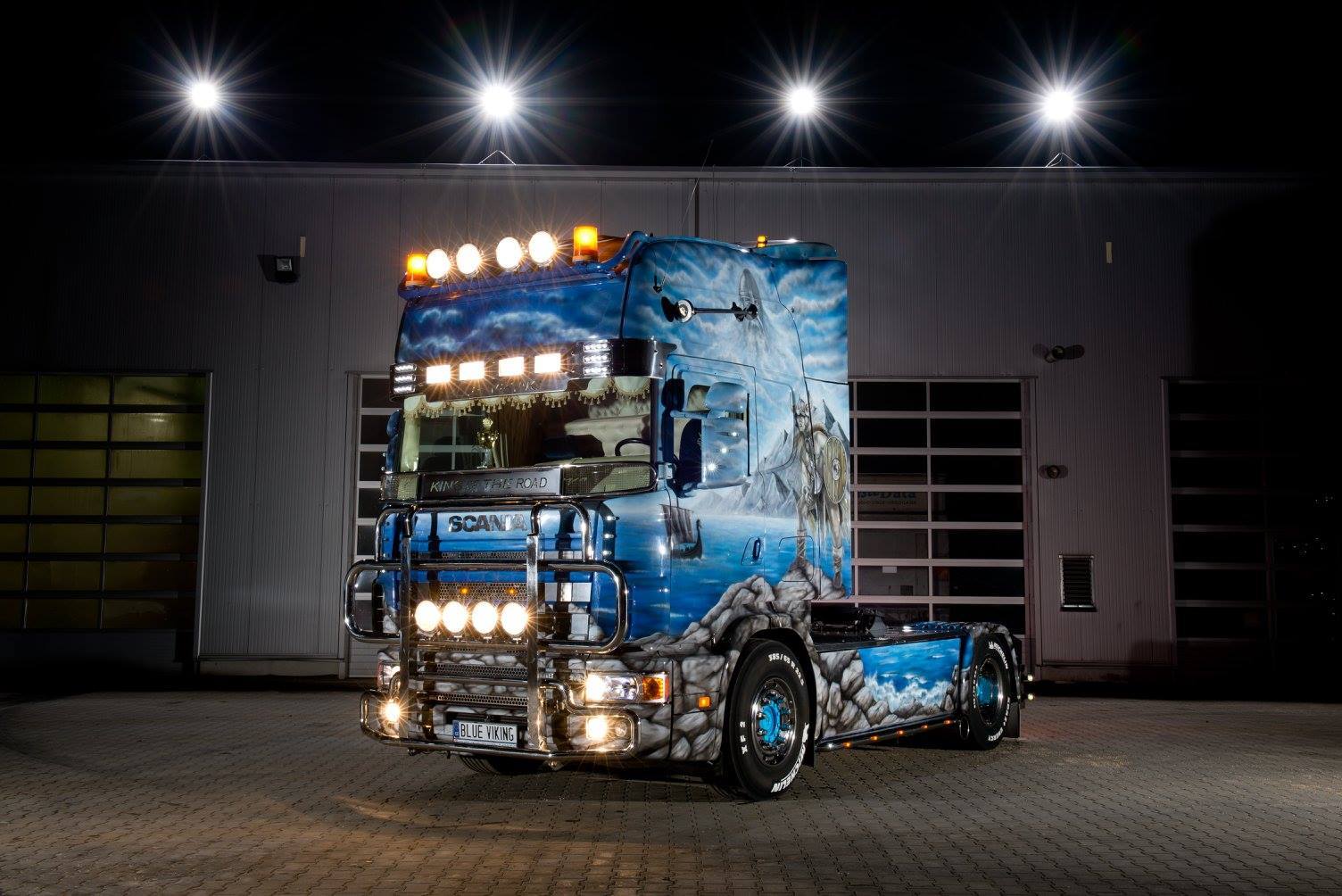 Dvorak-Trucks GmbH - объявления о продаже undefined: фото 1