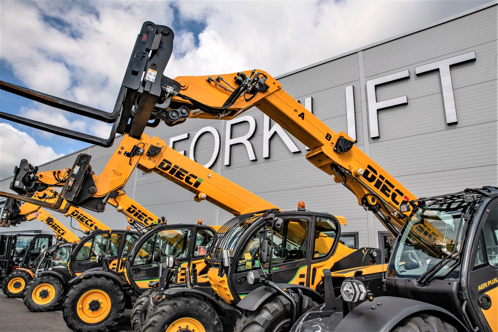 FORKLIFT OU - Погрузочно-разгрузочная техника JCB - Возможность аренды undefined: фото 1