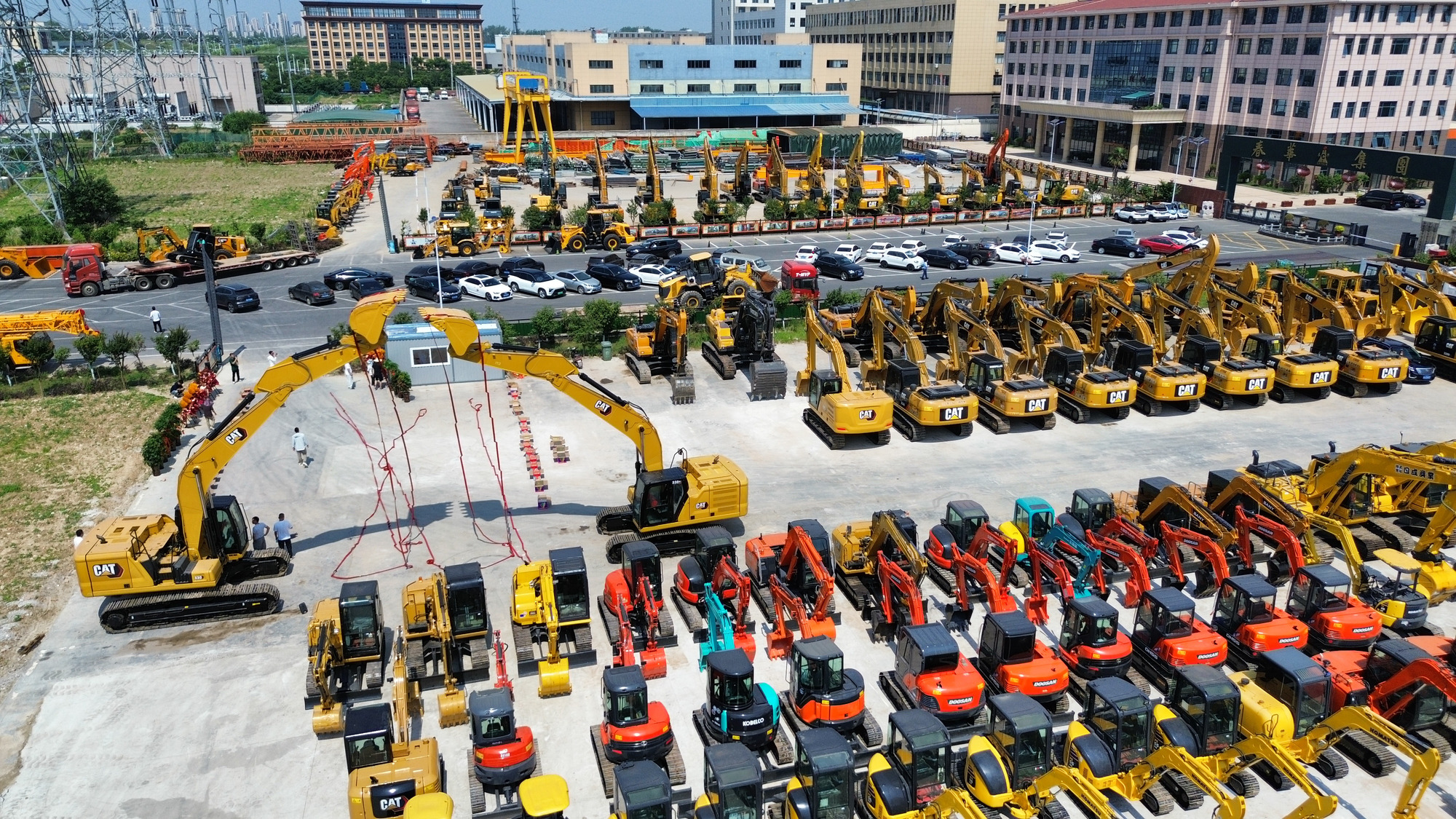 Toaks International Trading Company - Строительная техника CATERPILLAR undefined: фото 1