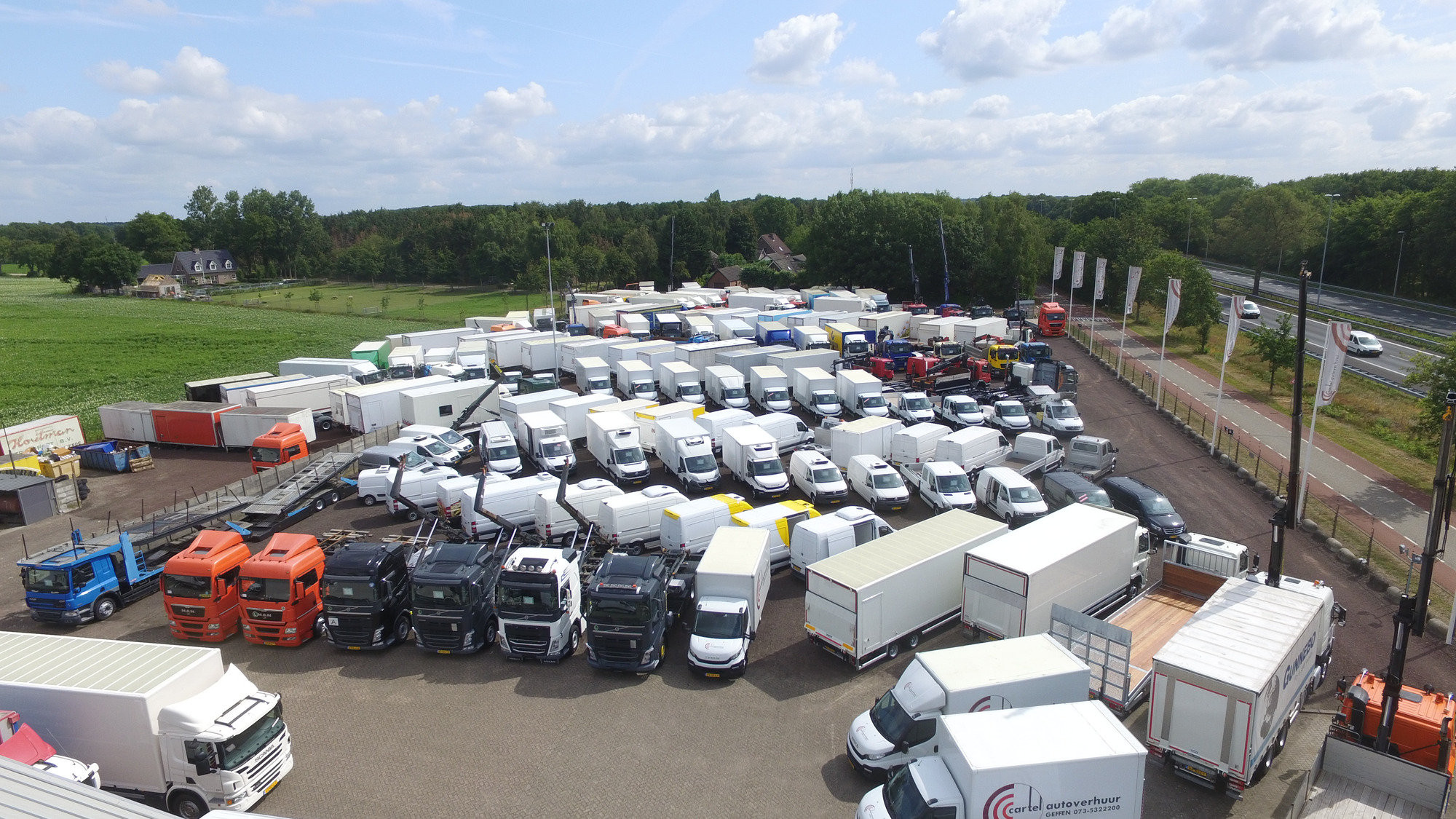 COPPENS TRUCKS BV - Грузовики MERCEDES-BENZ Actros 1936 undefined: фото 2