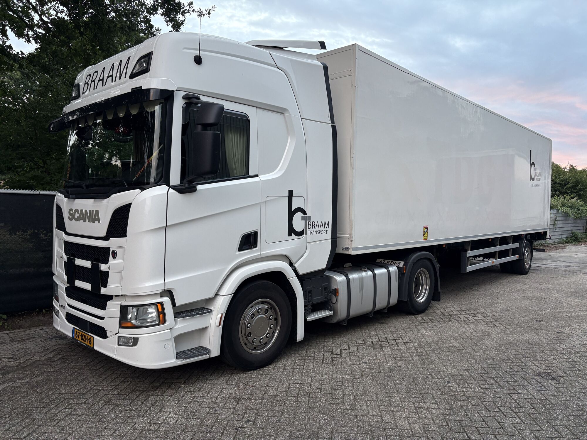 BRAAM TRUCKS & TRAILER VERHUUR B.V. - объявления о продаже undefined: фото 2