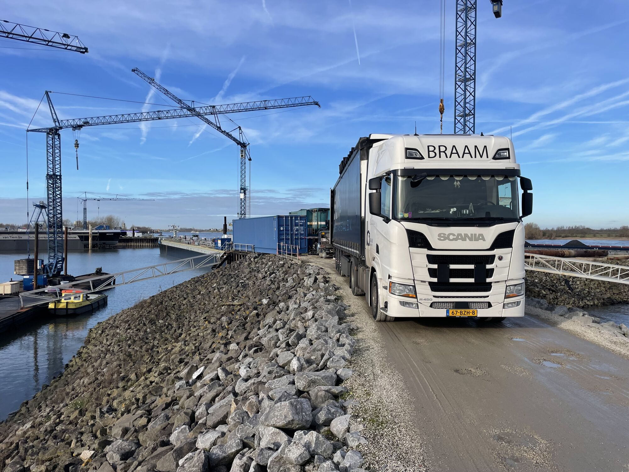 BRAAM TRUCKS & TRAILER VERHUUR B.V. - объявления о продаже undefined: фото 33
