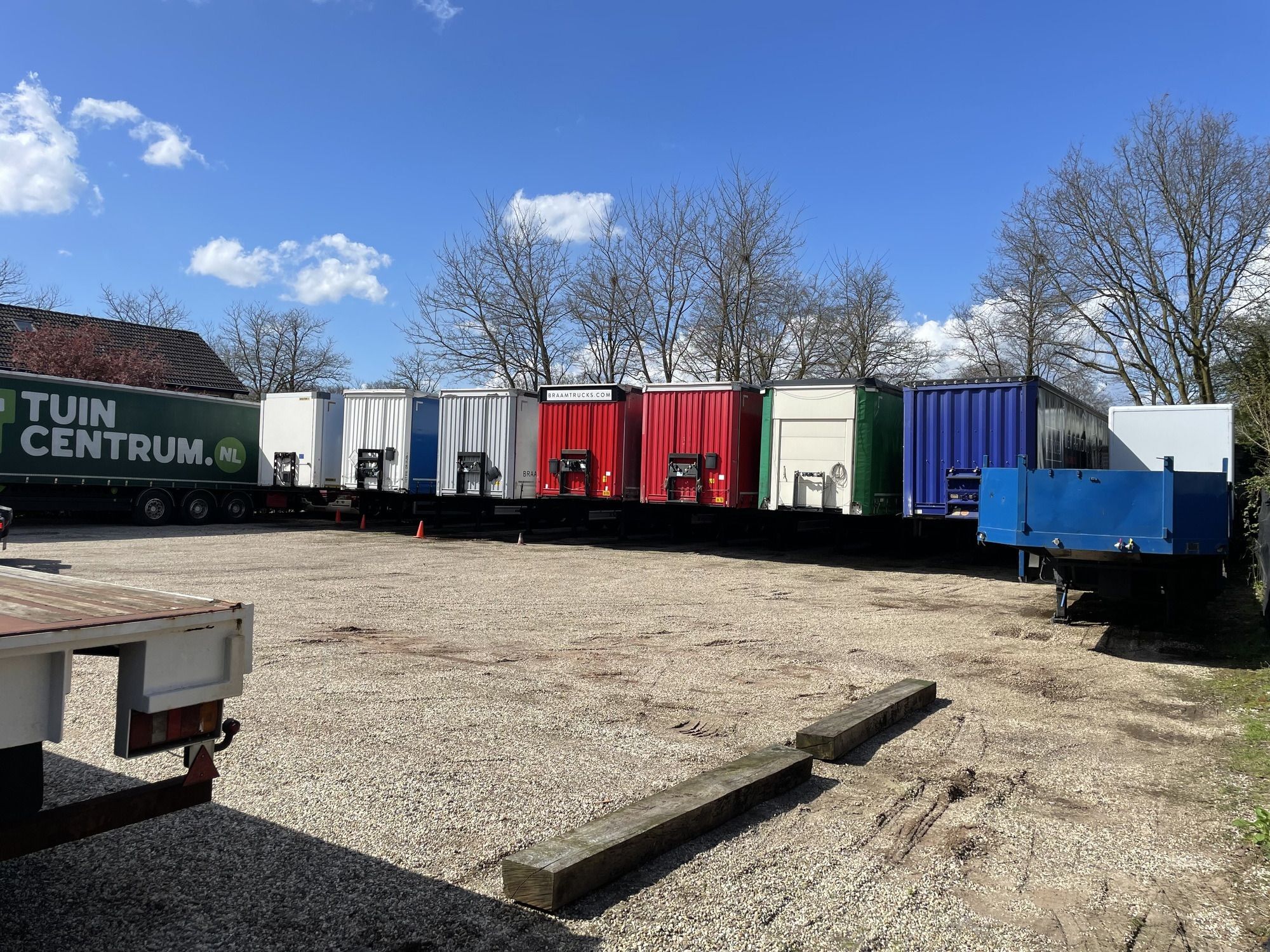 BRAAM TRUCKS & TRAILER VERHUUR B.V. - объявления о продаже undefined: фото 12