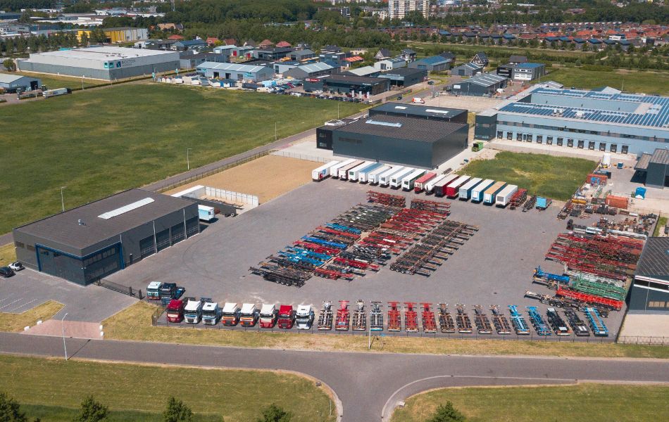 Louis Boon Trucks & Trailers BV undefined: фото 6