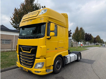 Тягач DAF XF 530