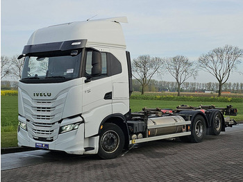 Грузовик-контейнеровоз/ Сменный кузов Iveco S-WAY AS260S46 LNG INT. STEERAXLE: фото 2