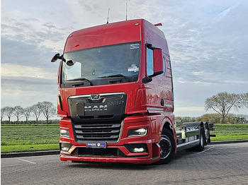 : фото в шапке страницы