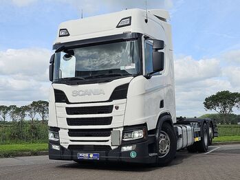 Грузовик-контейнеровоз/ Сменный кузов SCANIA R 450