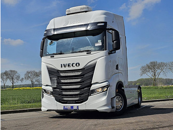 Тягач IVECO S-WAY