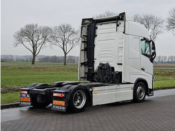 Тягач Volvo FH 460 ALCOA'S I-SEE ACC: фото 3 Тягач Volvo FH 460 ALCOA'S I-SEE ACC: фото 3