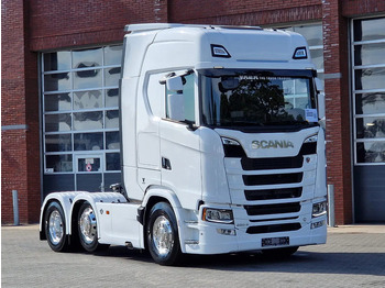 Тягач SCANIA S 660
