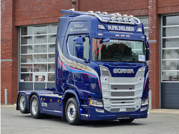 Тягач SCANIA S 770