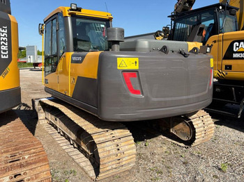 Гусеничный экскаватор VOLVO EC140D