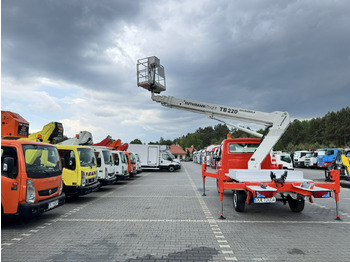 Грузовик с подъемником Mercedes Sprinter: фото 4 Грузовик с подъемником Mercedes Sprinter: фото 4