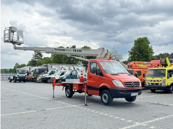 Грузовик с подъемником Mercedes Sprinter: фото 5 Грузовик с подъемником Mercedes Sprinter: фото 5