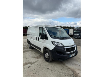Цельнометаллический фургон PEUGEOT Boxer