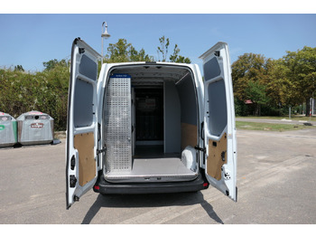 Цельнометаллический фургон RENAULT Master