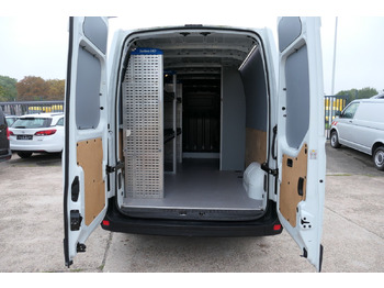 Цельнометаллический фургон RENAULT Master