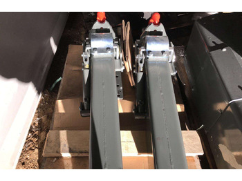 Новый Капот для Сельскохозяйственной техники Merlo Merlo: фото 3